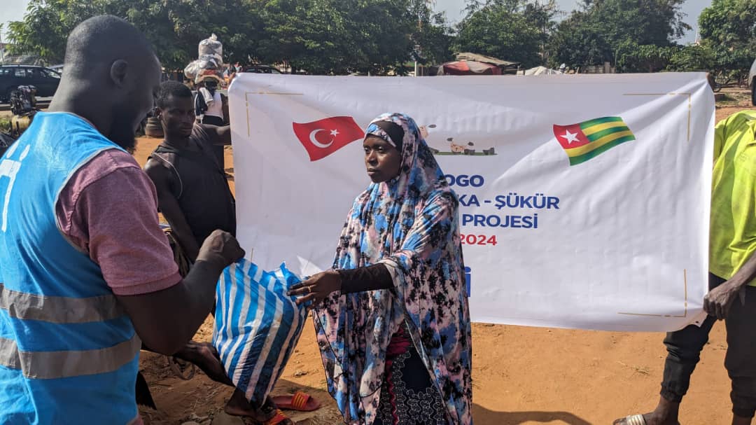 Programme de Sacrifices Adak, Akika, et Şükür