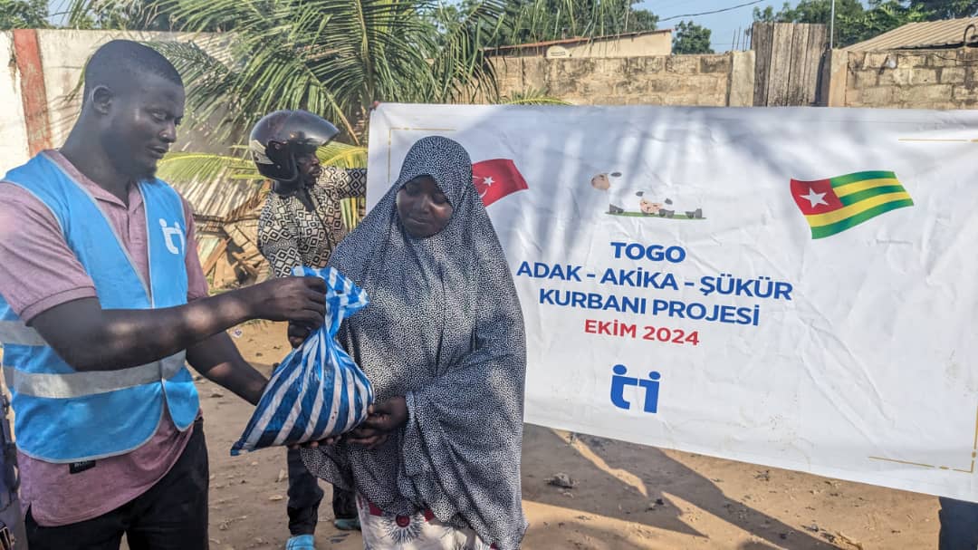 Programme de Sacrifices Adak, Akika, et Şükür